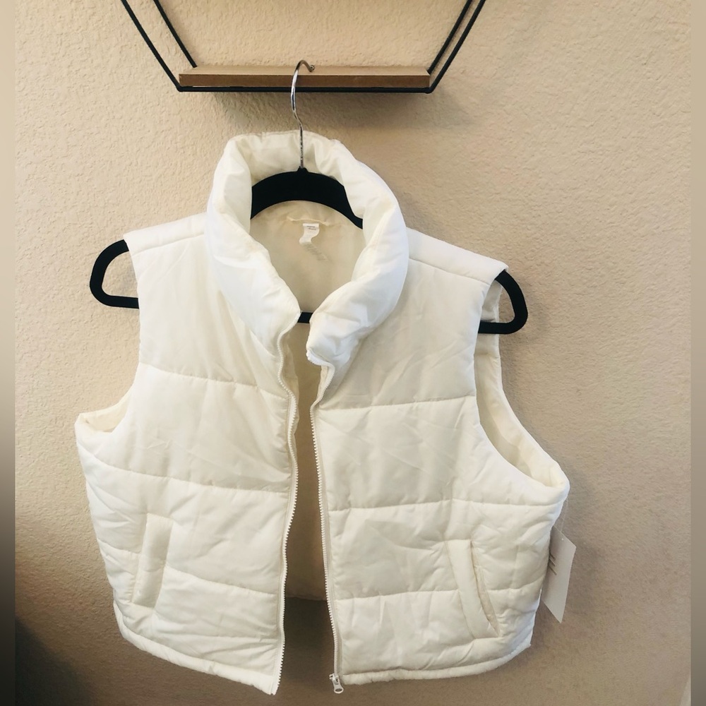 PRICE DROP!!!!NWT Zella puffer vest